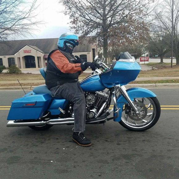 Meet your Posher, Travis - Picture 1 of 1